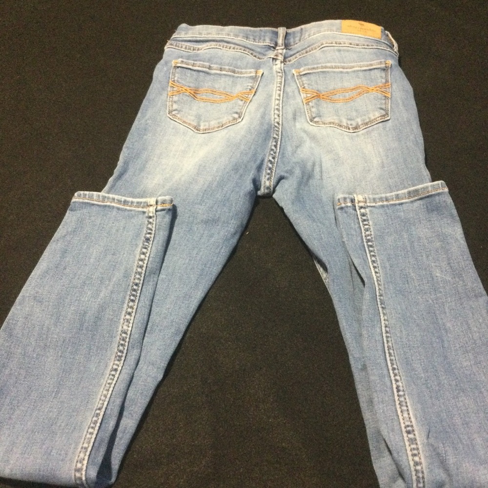 Abercrombie Kids High Rise Super Skinny Jeans Slim 11/12‎ Light Wash Distressed - Picture 6 of 7